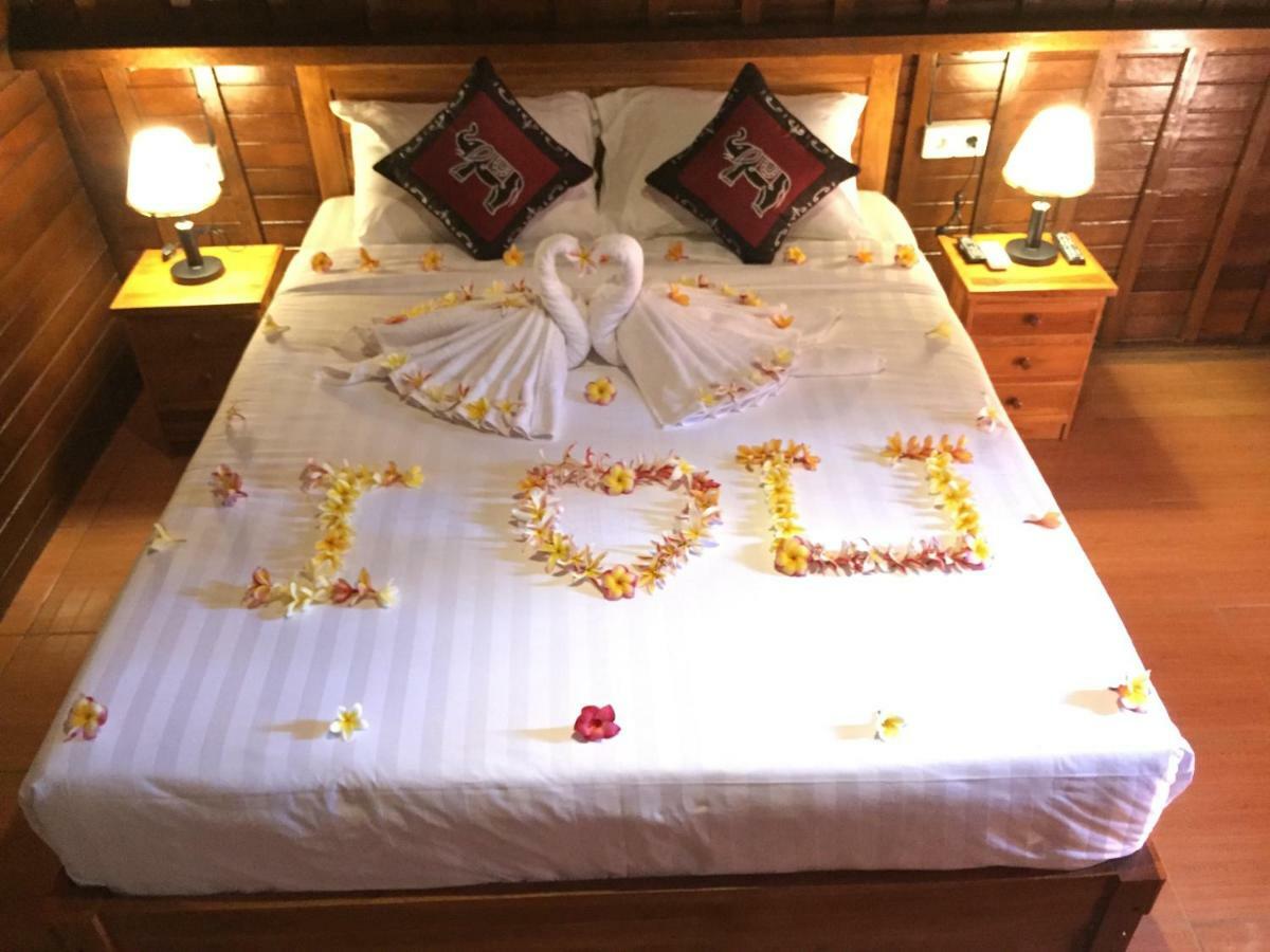 Lotus Bungalow Hotel Nusa Penida Zewnętrze zdjęcie
